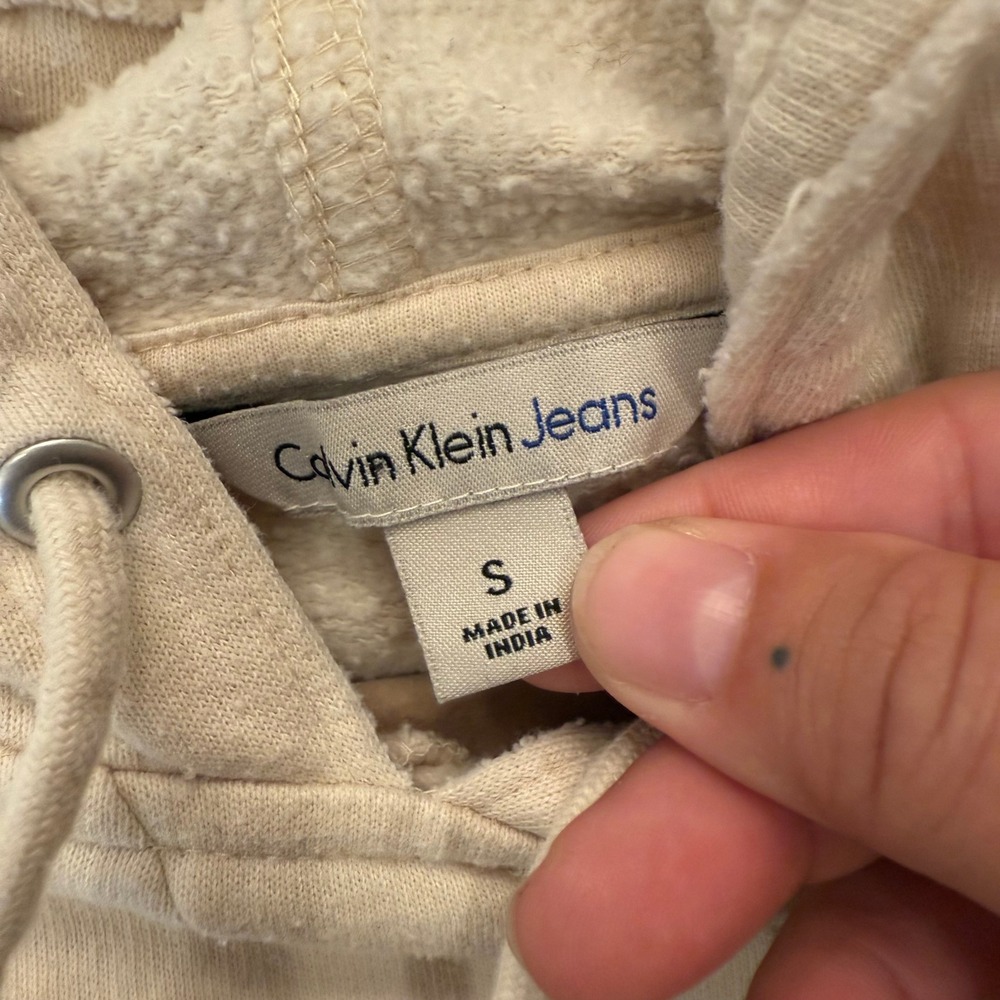 Calvin Klein Jeans‎ Hoodie Women's Size Small Cream Cropped Sweatshirt - Picture 2 of 6